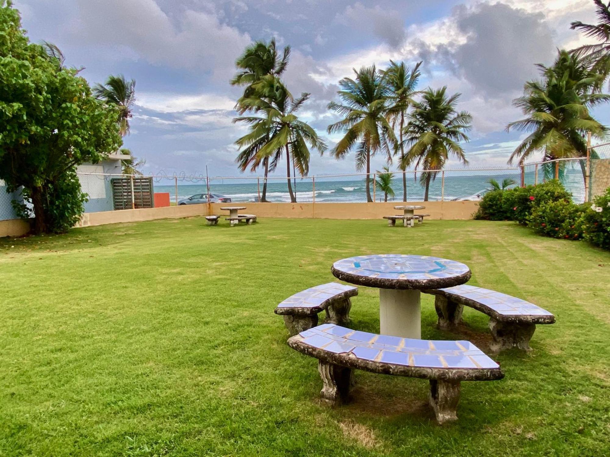 Beachbums Hideaway Luquillo Extérieur photo